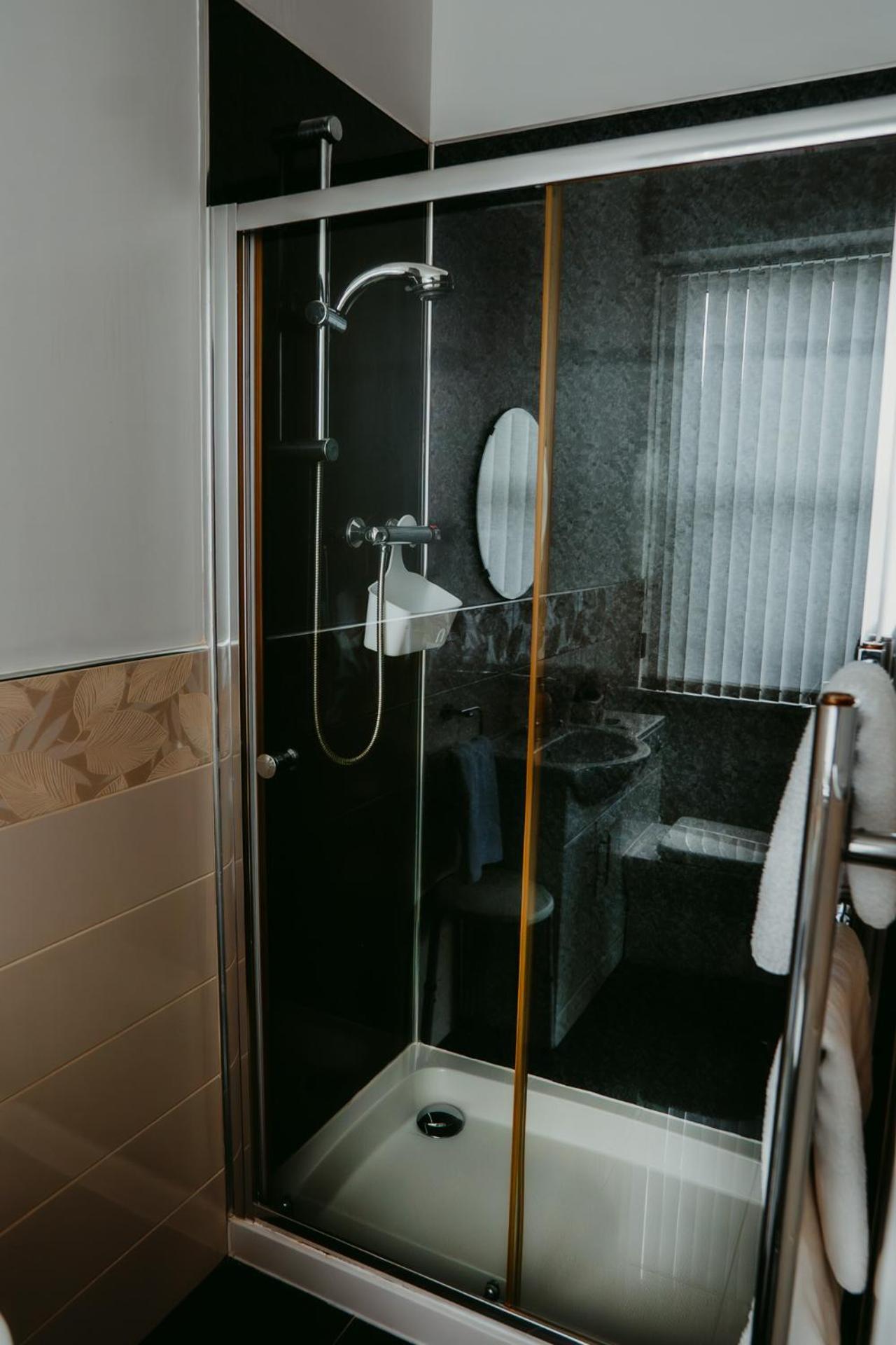 Dawn Break Guest House Largs Εξωτερικό φωτογραφία